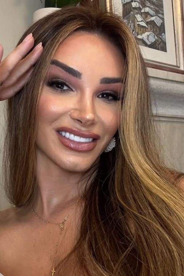 Bella Valenttina OnlyFans