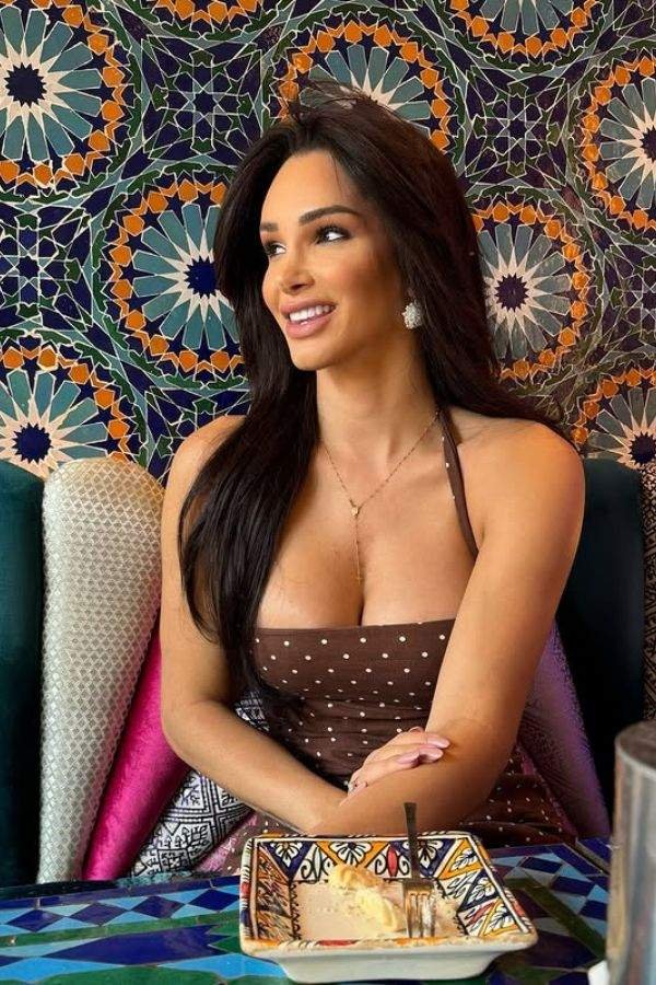 Bella Valenttina OnlyFans
